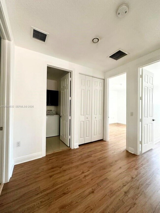 Building Photo - 9825 NW 86th Terrace