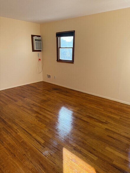 master bedroom - 36 Broadway