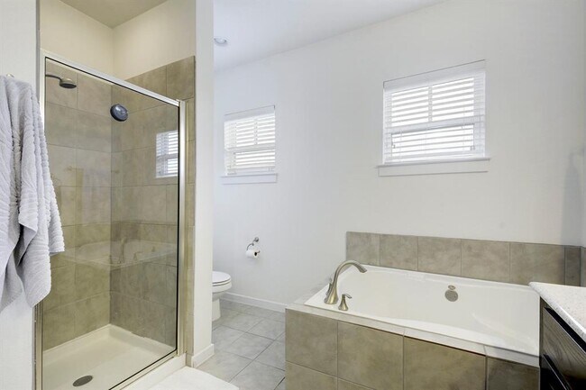Building Photo - 4136 Berkman Dr
