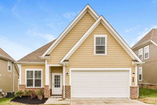 Building Photo - 1968 Brookshine Port