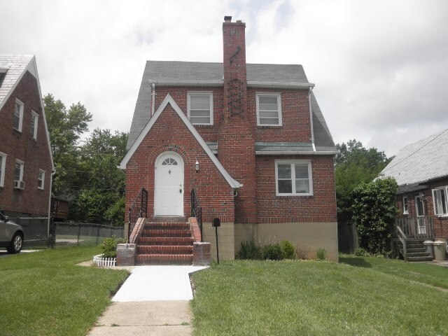 Primary Photo - 6106 Sefton Ave/ Great 3 bedroom 1.5 bath ...