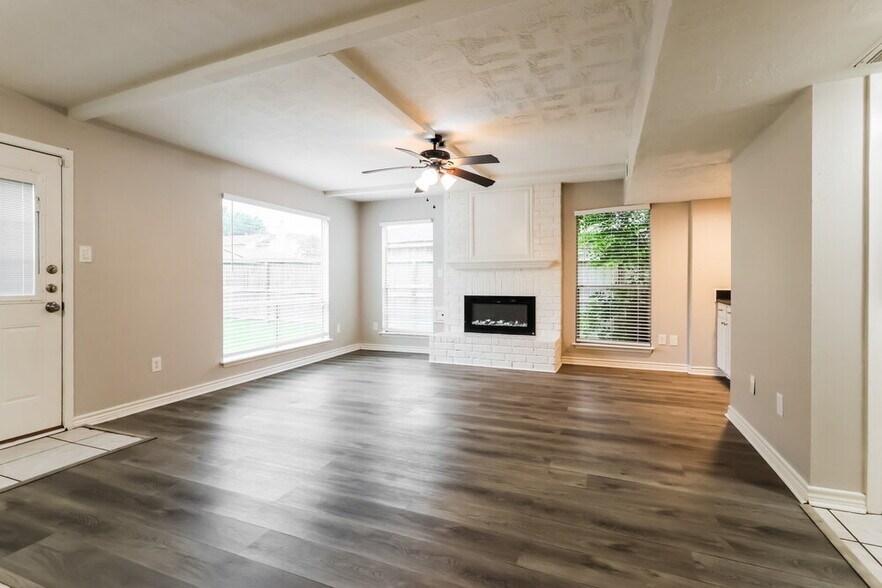 Building Photo - 18903 Pine Trace Ct