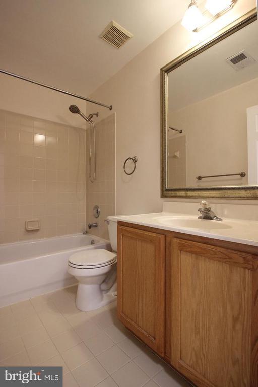 Building Photo - 46140 Cecil Terrace