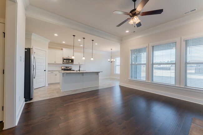 Building Photo - 162 Bowdock Dr.