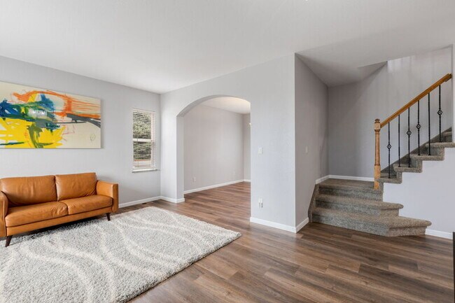 Building Photo - 8175 Trafalger Dr