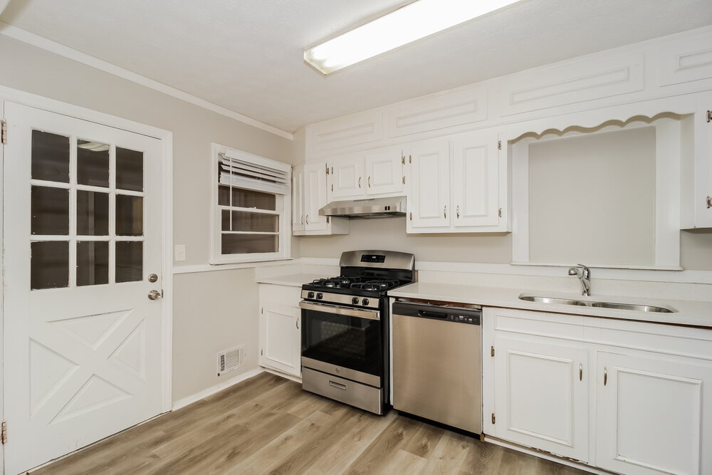 Building Photo - 2082 Warren Dr SW