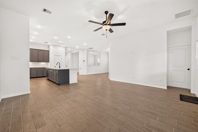 Building Photo - 453 Embden Rim Dr