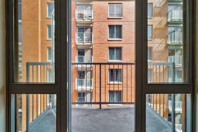 Building Photo - 1117 10th St NW