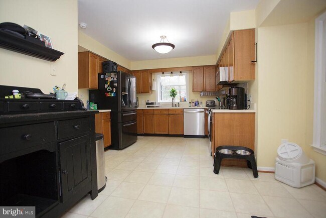 Building Photo - 8391 Miller Pl