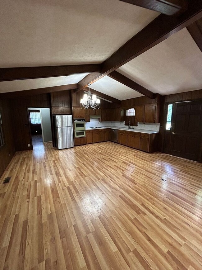 Building Photo - Rare Find in Carrollton!