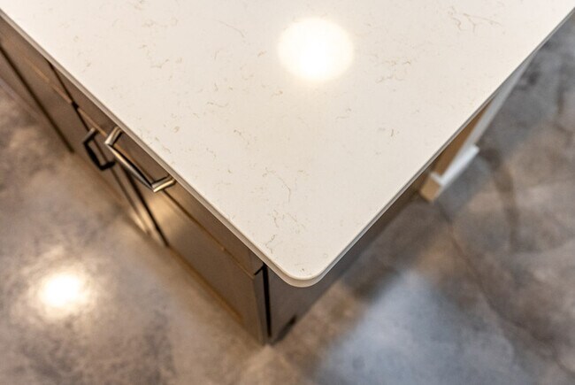 Building Photo - 235 Old South High St