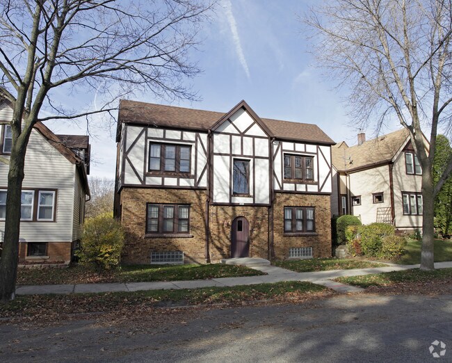 Primary Photo - 2409 S Williams St