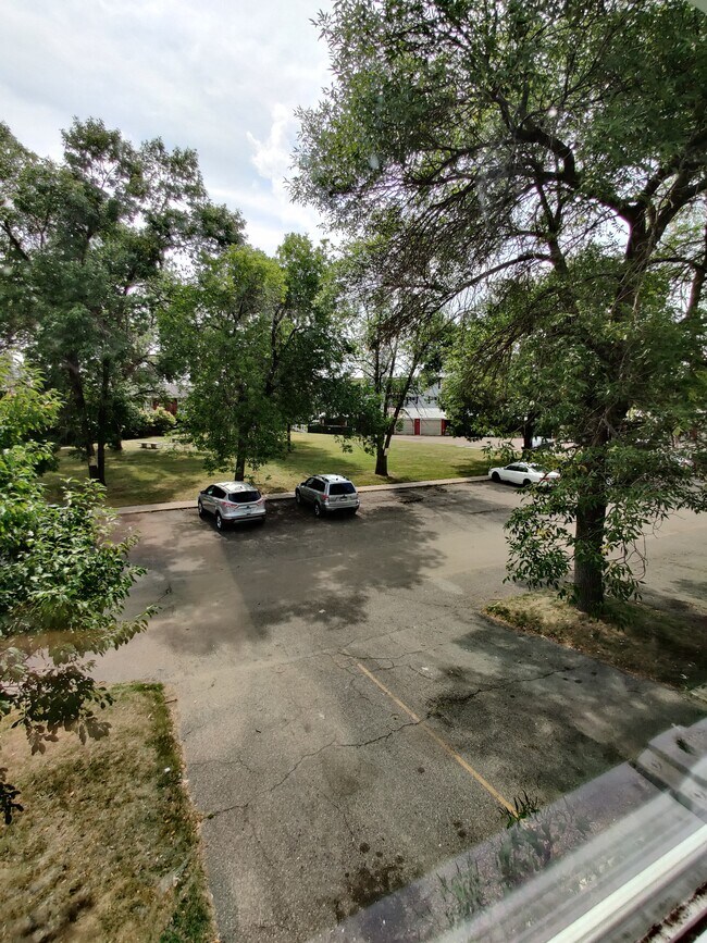 Building Photo - 1230 2nd Dr NE