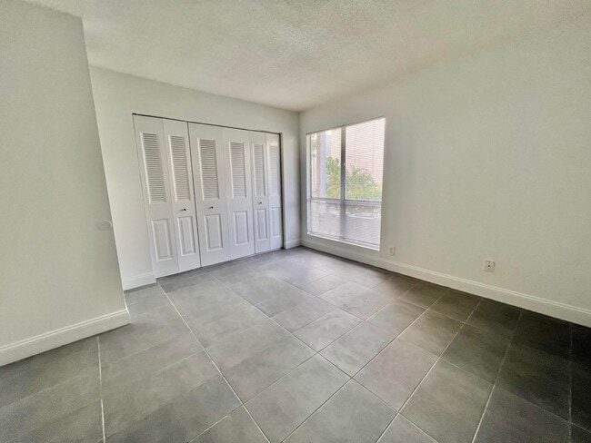 Building Photo - 1500 N Congress Ave