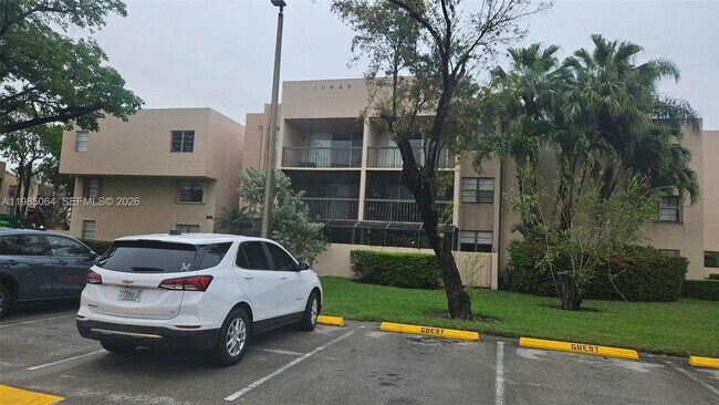 Building Photo - 10625 SW 112th Ave