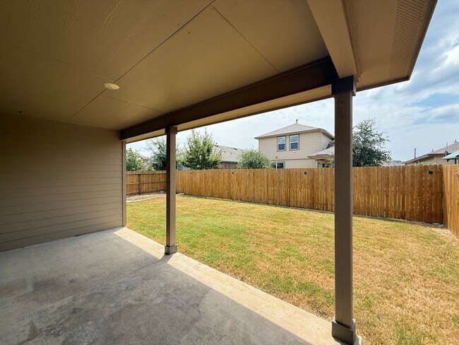 Building Photo - Stunning 4x3 Rental Home in Bulverde, TX!
