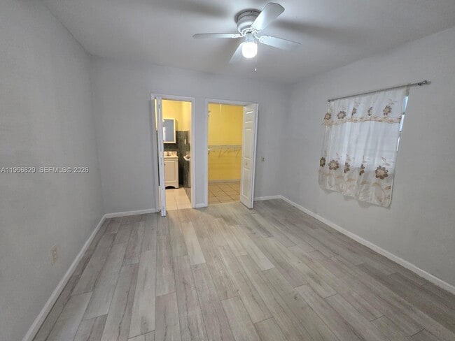 Building Photo - 3083 SW 17th St