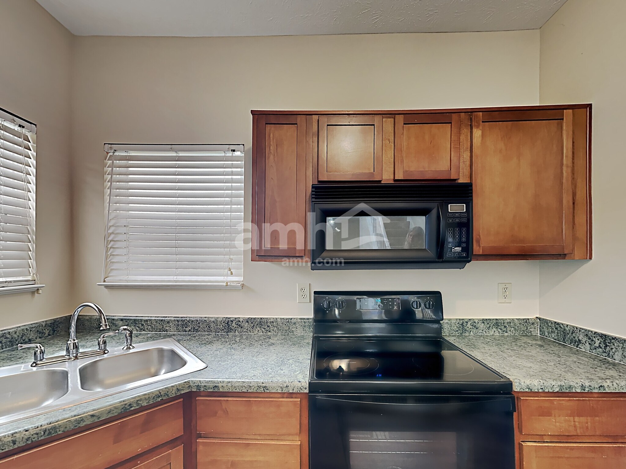 Building Photo - 11532 Pegasus Dr