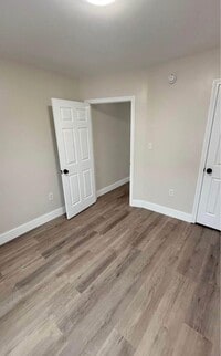 Building Photo - 388 Belmont St