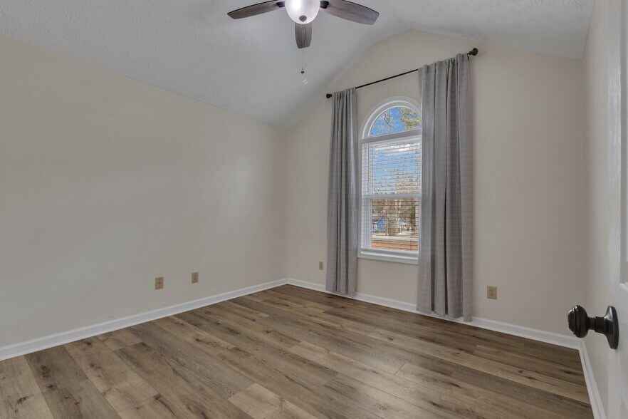 Building Photo - 78 Standing Rock Rd