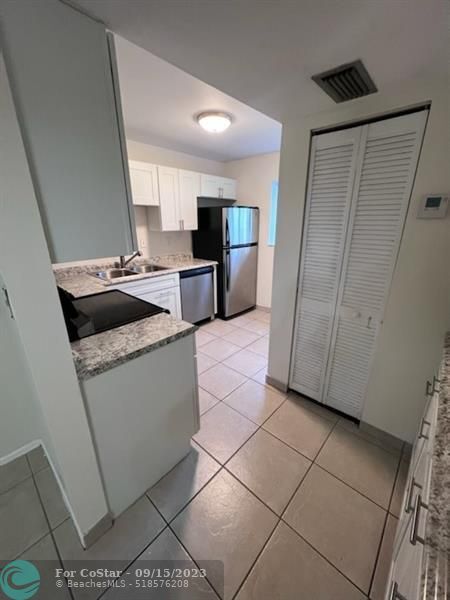 Building Photo - 108 Gardens Dr