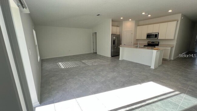 Building Photo - 263 Brave Rd