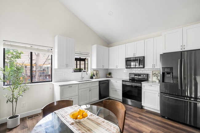 Building Photo - 5991 W 68th Ave