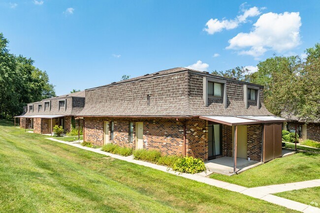 Building Photo - 2 Rockcreek Dr