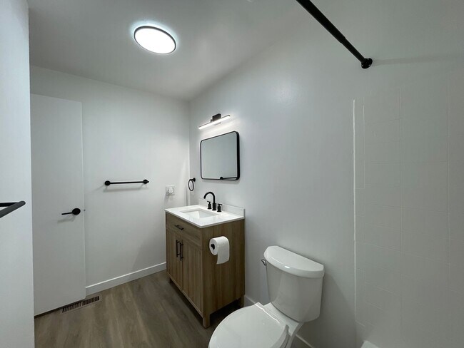 Building Photo - Beautifully Remodeled 2-Bedroom Duplex by Provo River Trail