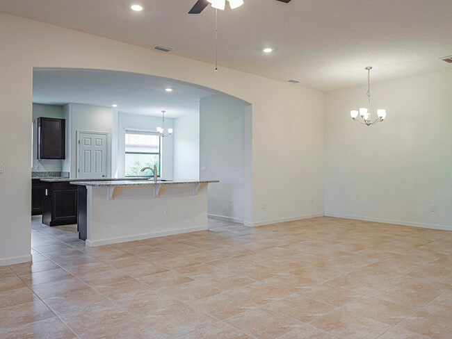 Building Photo - 5513 1st Sq