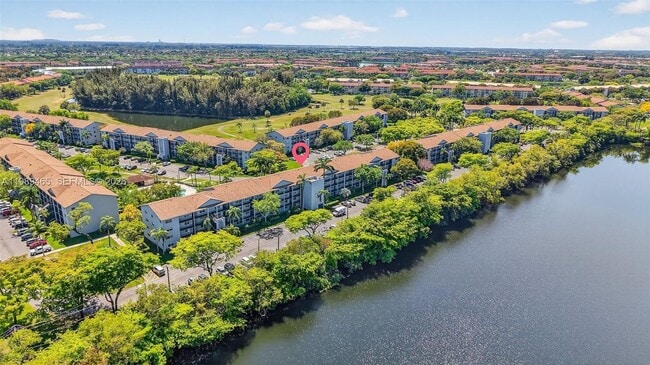 Building Photo - 12500 SW 5th Ct