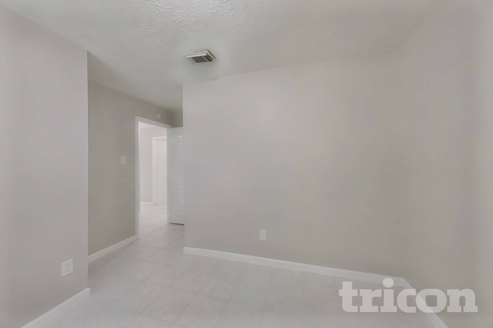 Building Photo - 3446 Edgecreek Dr