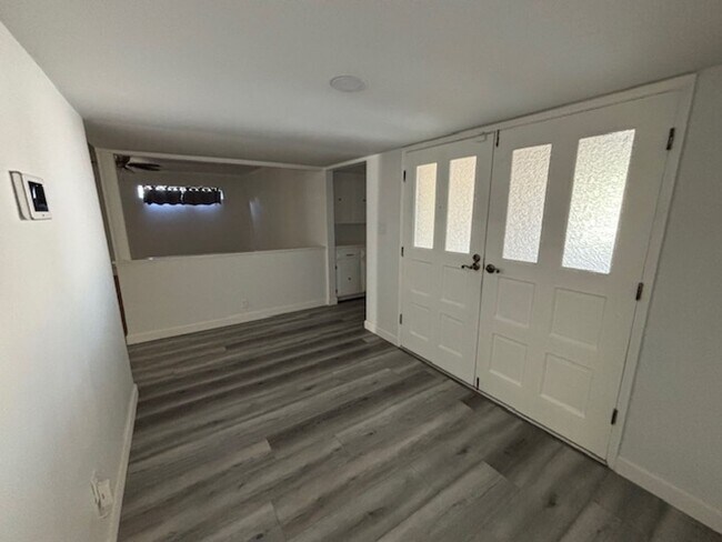 Building Photo - Very Clean Condo in Kern City!  2 Bedrooms...