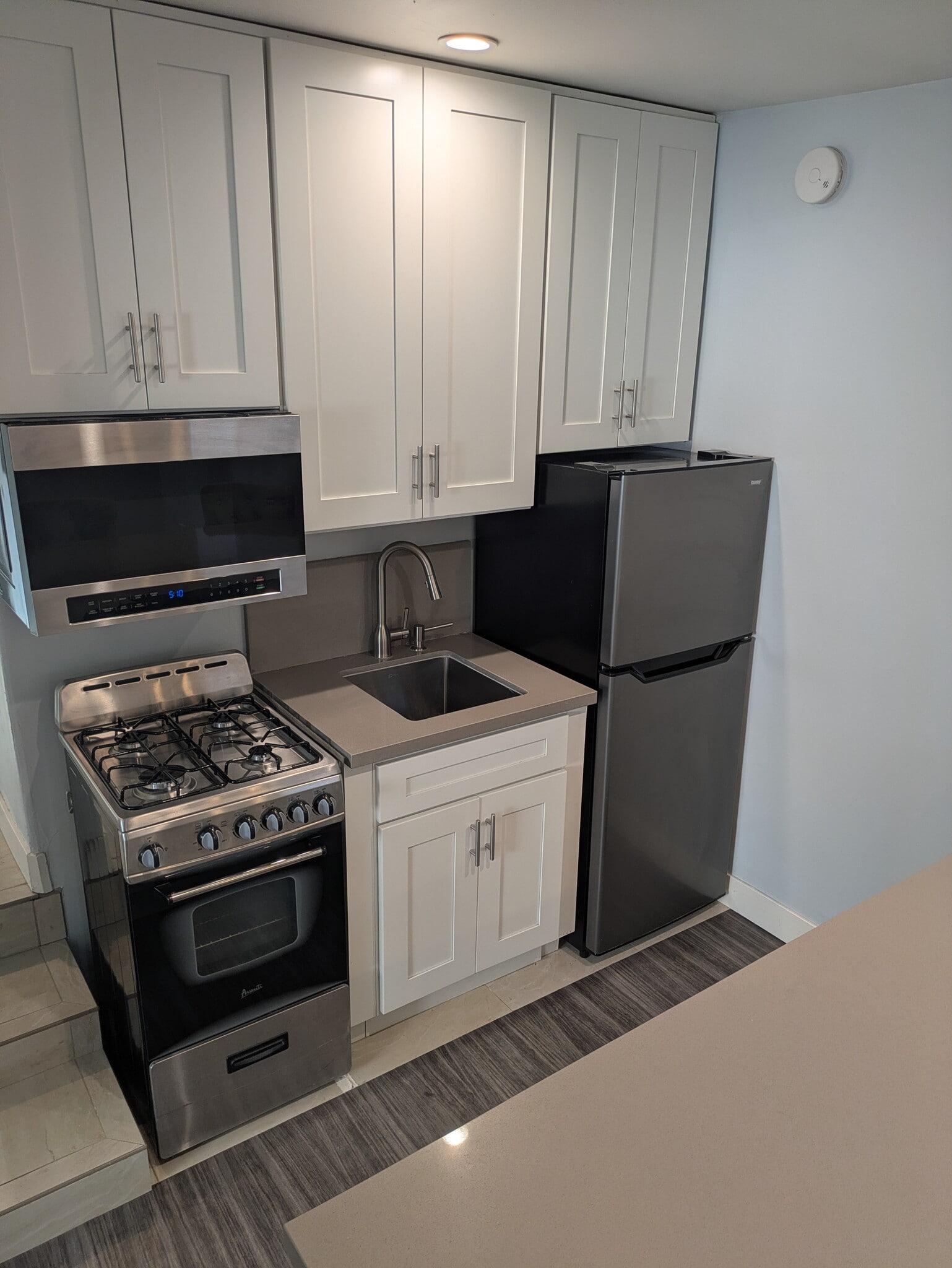 Kitchen - 17915 Erwin St