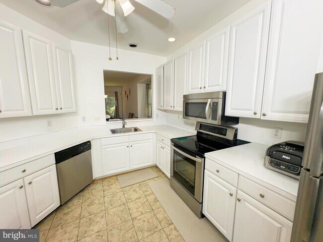 Building Photo - 7822 Quill Point Dr