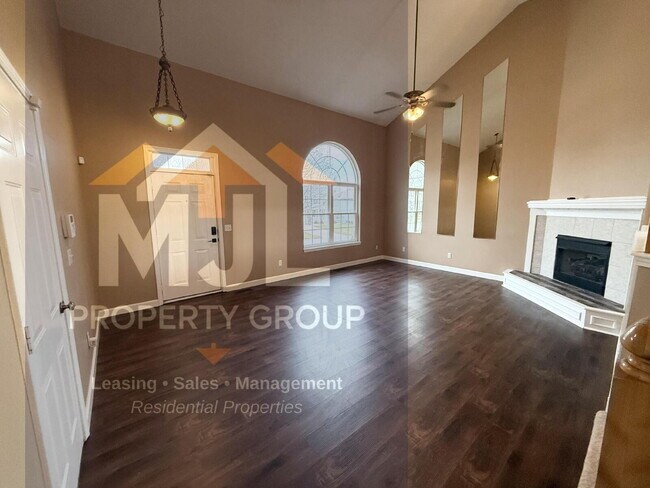 Building Photo - Beautiful 4 Bedroom / 3 Bath Home in Olathe