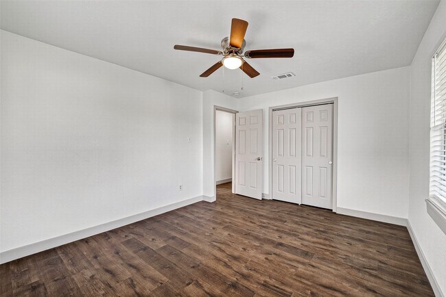 Building Photo - 1200 Cypress St