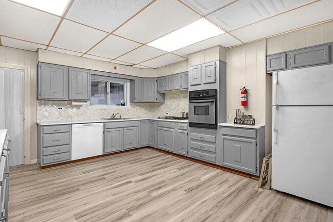 Building Photo - 114 N Highland Ave