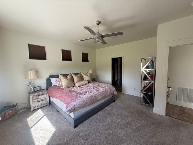 Building Photo - 4 bed 3 bath home in Bozeman.