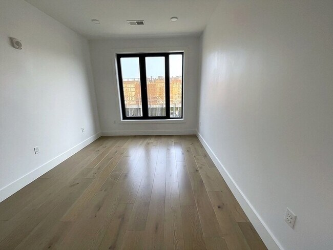 Building Photo - 30 Penniman Rd