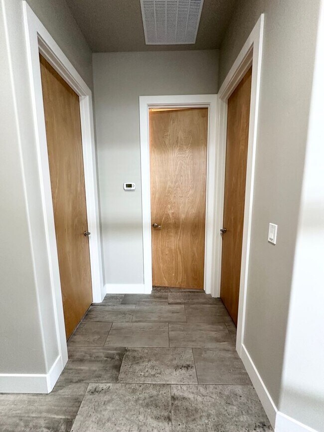 Building Photo - Rarely available in the most preferred River District! Available July 2026