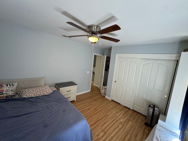 Building Photo - 40123 Vista Ridge Dr