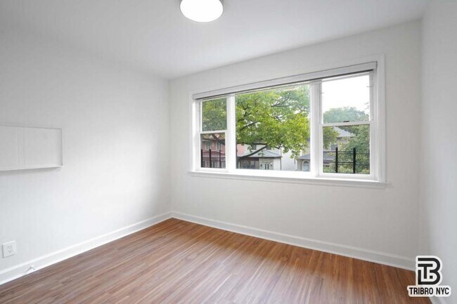Building Photo - 4 bedroom in BROOKLYN NY 11214