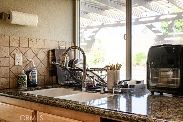 Building Photo - 6933 Stanislaus Pl