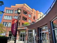 Building Photo - Gorgeous Green Lake Condo * 1 Block to Park Entrance, Onsite Retail, Garage Pkg, EZ Commute!