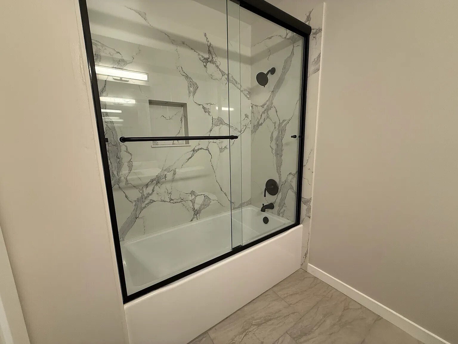 Building Photo - 2430 Fern St