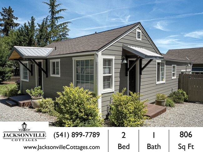 Building Photo - Kelsey's Cottage: Fully Furnished 2 bd/1ba Jacksonville Cottage, Large yard! $300 Utility Fee