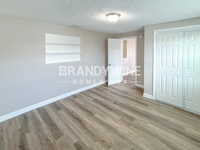 Building Photo - 6135 Seabreeze Dr