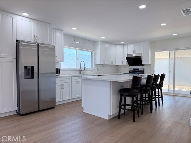 Building Photo - 12650 Cypress Ave