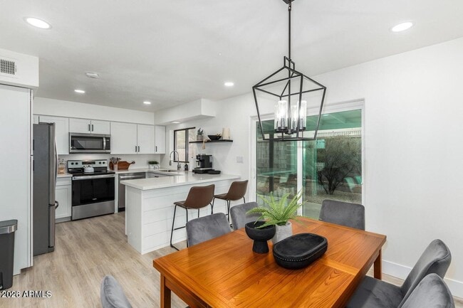 Building Photo - 4511 N 31st Pl